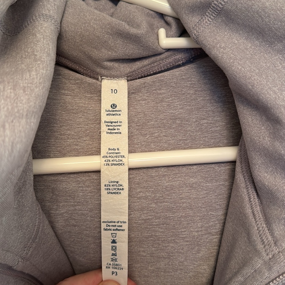 Lululemon hoodie, full zip, scuba neck, full length, purple. Size 10 - Picture 6 of 10
